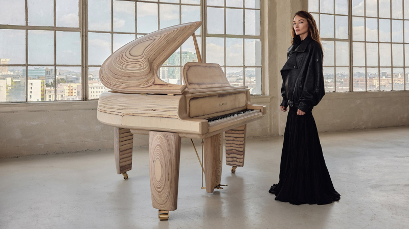 Келли Уэстлер создала пианино для бренда Edelweiss Келли Уэстлер создала пианино для бренда Edelweiss