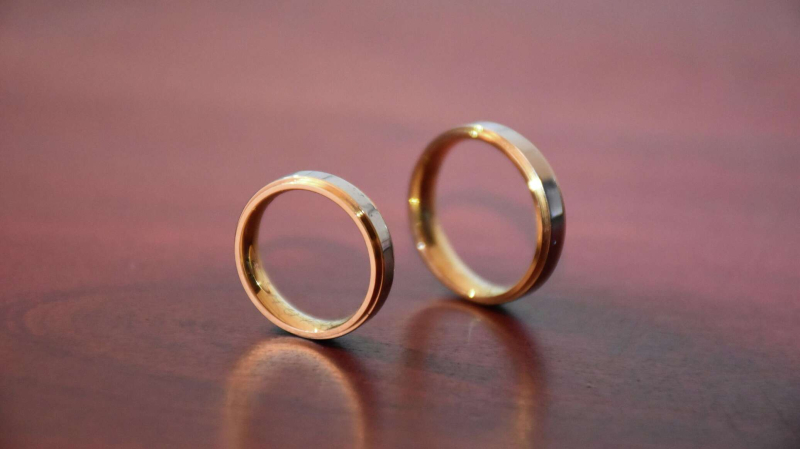 Суд Польши обязал административные органы признавать однополые браки Суд Польши обязал административные органы признавать однополые браки