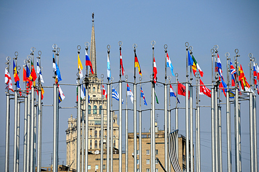 Разговоры о мире на Украине становятся в Европе преступлением, заявили на Западе