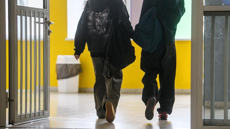 Фадеев удивлен, что старшеклассники не будут получать оценки за поведение