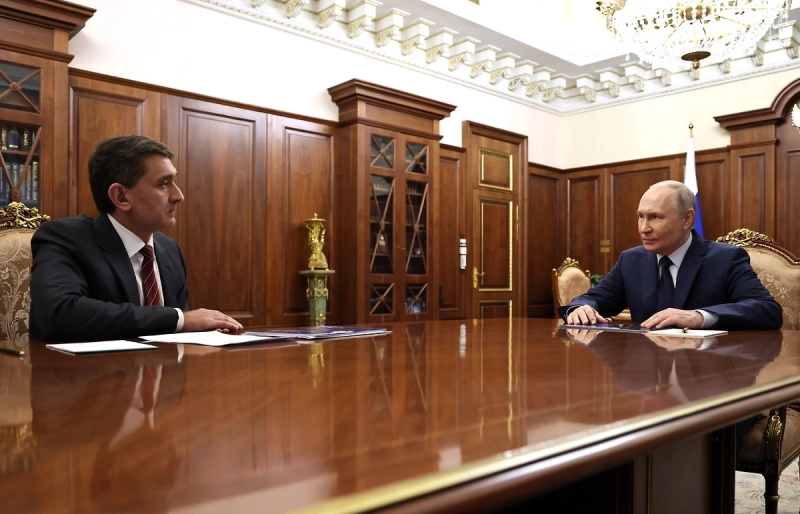 Путин встретился с главой «Россетей»