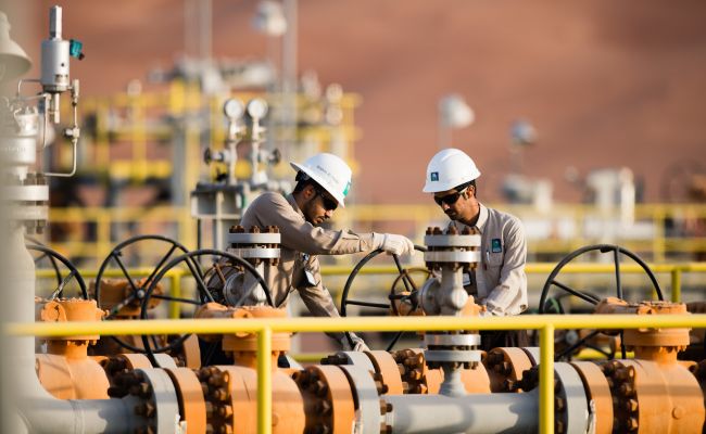 Саудовская Аравия подняла цены на нефть для Азии