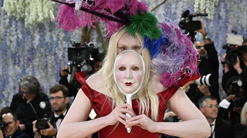 «Наряд — как экспонат»: провокации, перформансы и живые статуи на Met Gala 2026