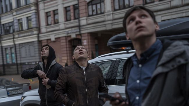 Воздушная тревога второй раз за ночь объявлена в Киеве