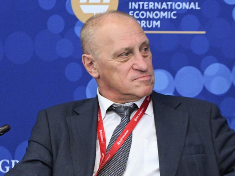 «Будущее пахнет ссылками и лагерями»: декан МГУ рассказал на ПМЭФ о главном страхе россиян