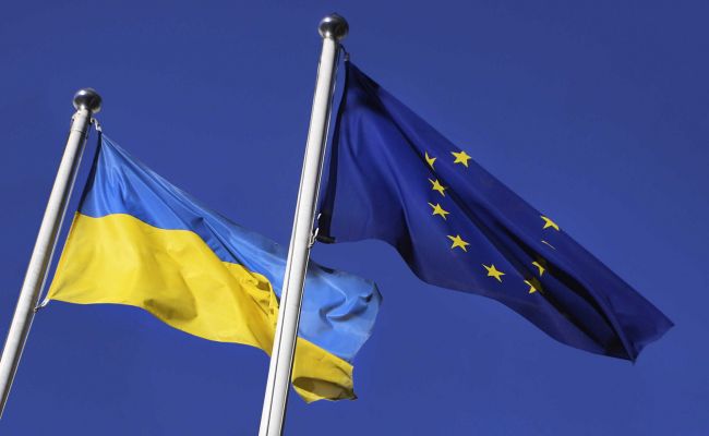 Евродепутат: помощь Украине нужно пересмотреть из-за героизации УПА*