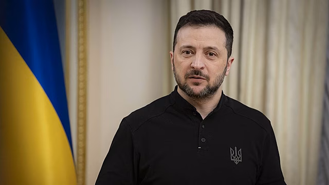 Зеленский исключил русский язык из списка подлежащих защите на Украине