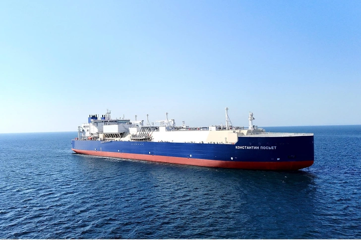 Газовоз и ледокол: в Приморье спустили на воду судно «Константин Посьет» для Севморпути