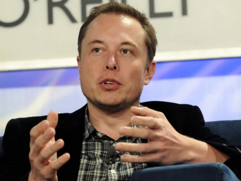 Илон Маск стал первым в истории долларовым триллионером: состояние главы SpaceX превысило  трлн