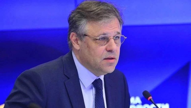 Мирошник предложил помянуть превратившуюся в ненужную бумажку Конституцию Украины