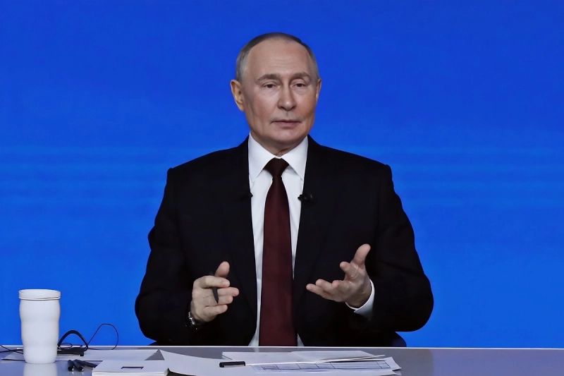 Путин заявил о контактах и новых предложениях по урегулированию на Украине