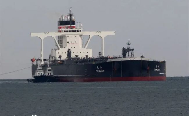 Танкеры пошли через Ормуз