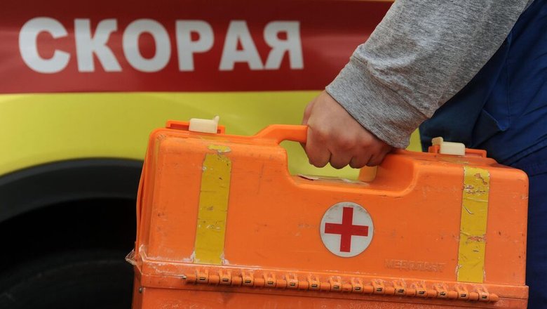 В ДТП с грузовиком и «скорой» в Подмосковье пострадал человек