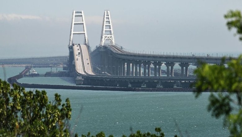 Движение по Крымскому мосту временно перекрыто
