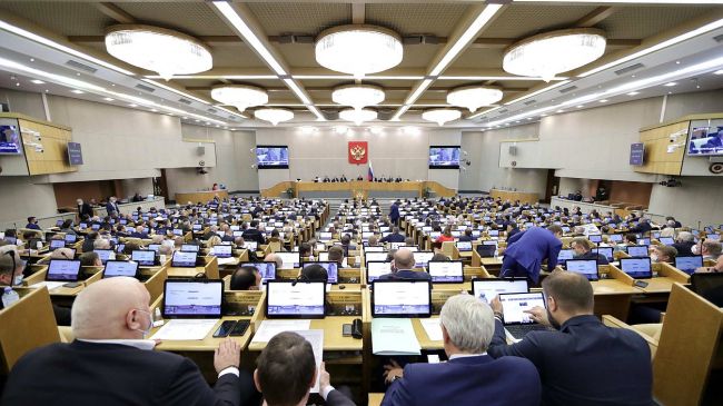 Госдума введет новые ограничения в отношении скрывающихся за границей релокантов