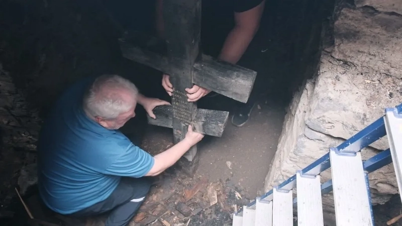 На пожарище храма XIX века в Ессентуках нашли закладной крест с датой постройки