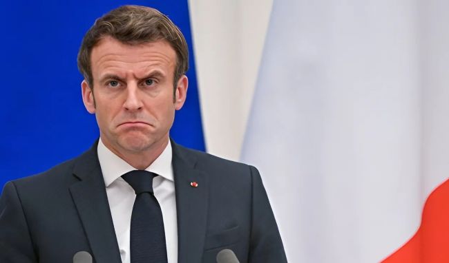 Во Франции все меньше тех, кто доверят Макрону