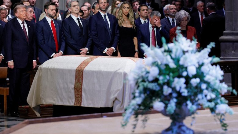 Зеленского посадили подальше от Трампа на похоронах сенатора-русофоба Грэма*