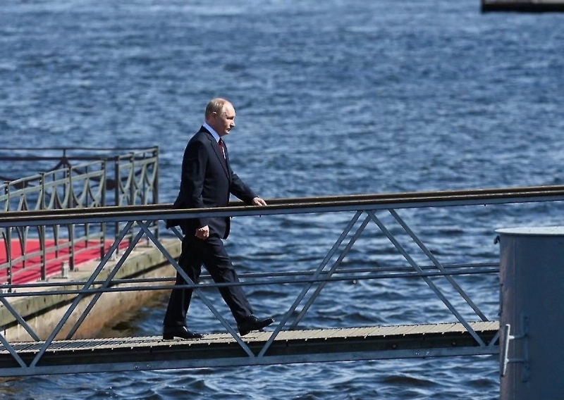 Путин рассказал, что его впечатлило обилие рыбы на Курилах
