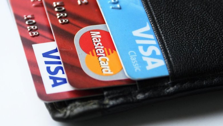 В Госдуме рассказали как россиянам использовать карты Visa и MasterCard