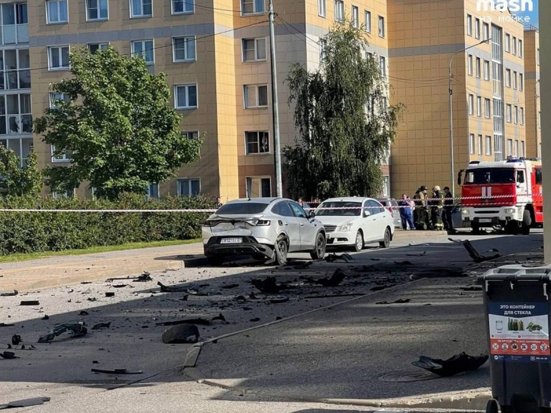 В Петербурге взорвали автомобиль подполковника ВКС и ПВО: военный погиб, жена в реанимации