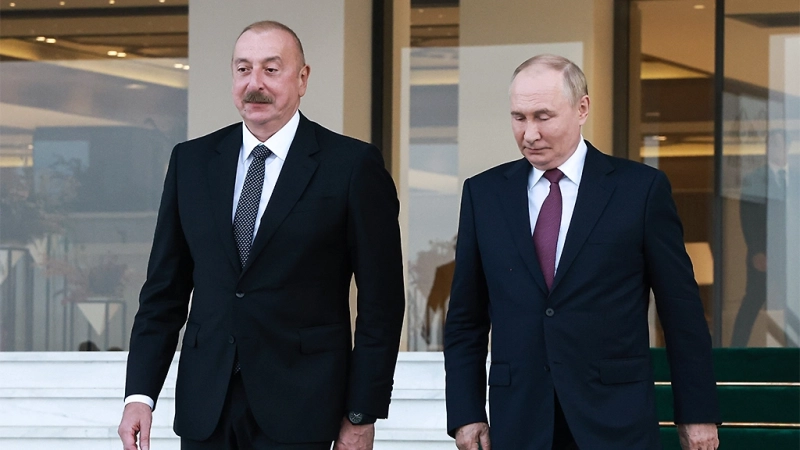 Путин и Алиев провели краткую встречу на полях саммита ШОС в Бишкеке