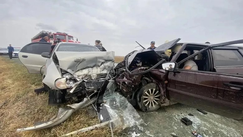 Шесть человек пострадали в ДТП на трассе в Оренбургской области